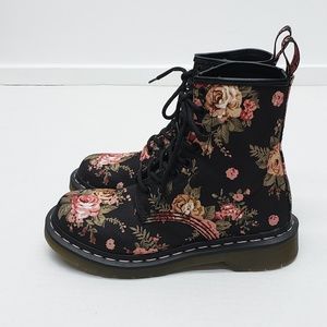 Dr. Martens 6 Victorian 1460 style